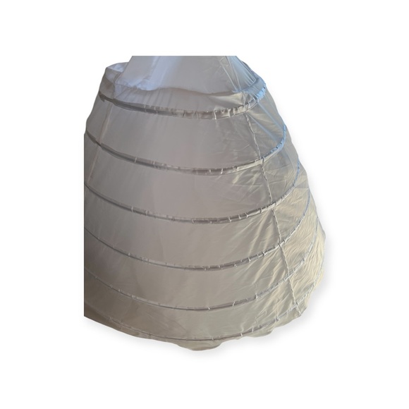 MONIQUE LHULLIER PLATINUM | Elizabeth | Spring 2015 | Ballgown wedding dress - Picture 14 of 16